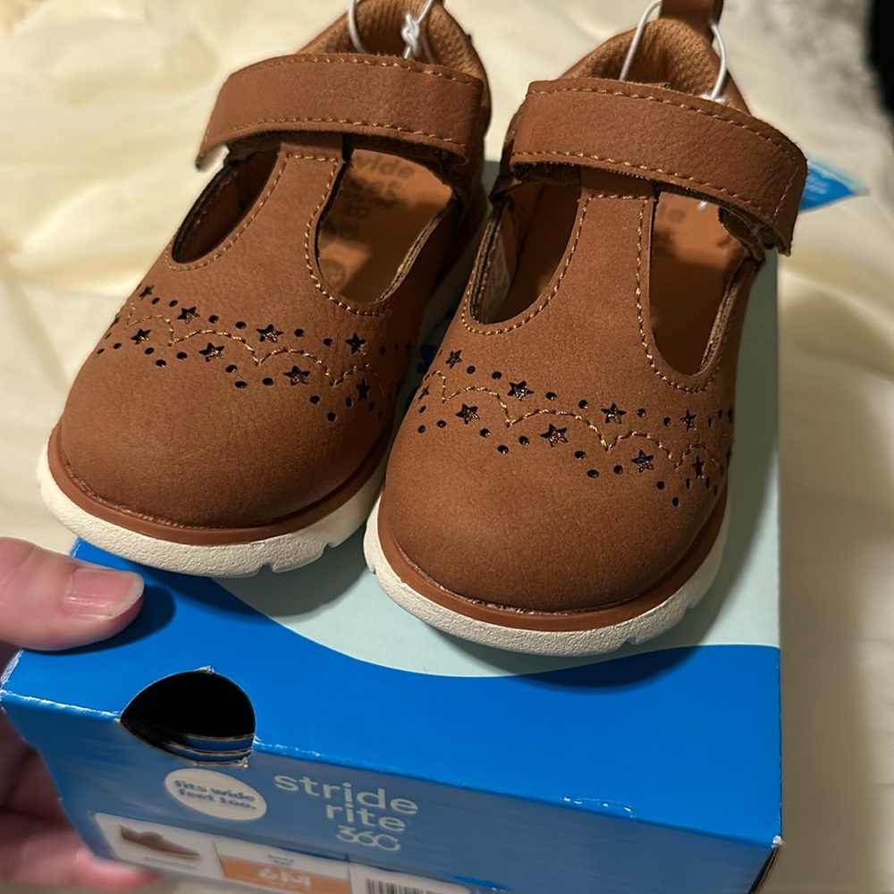 NEW Stride Rite 360 Lacey Mary Janes in Tan - Toddler Size 6